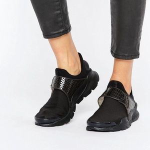 New Nike Dart Sock Triple Black